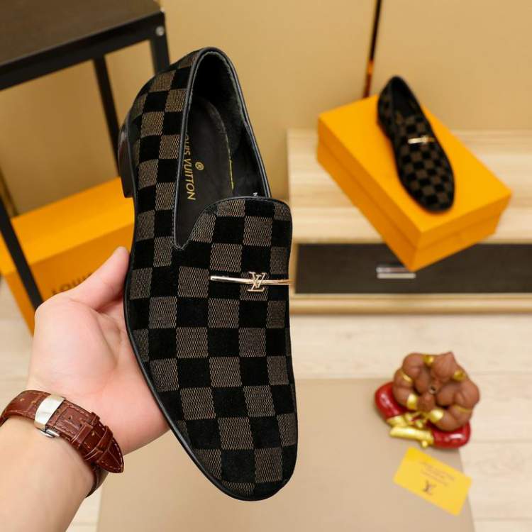 Picture of Louis Vuitton Shoes _SKULVsz38-44067913822
